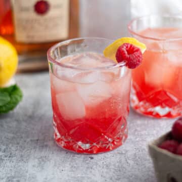 Feature image for our raspberry bourbon smash recipe.