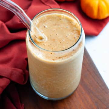 Feature image for our pumpkin pie protein smoothie recipe.