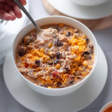 Feature image for our crockpot chicken chili recipe with bacon.