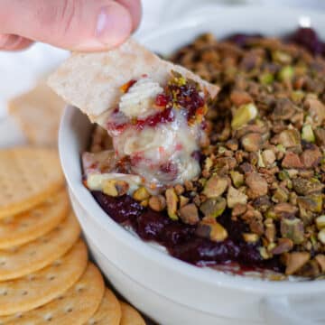 Feature image for our baked brie without puff pastry recipe.