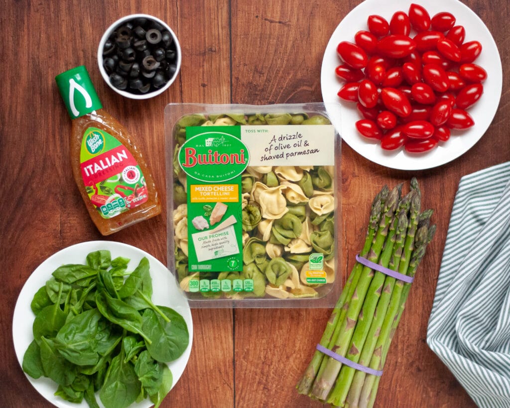 ingredients needed to make 6-ingredient tortellini pasta salad