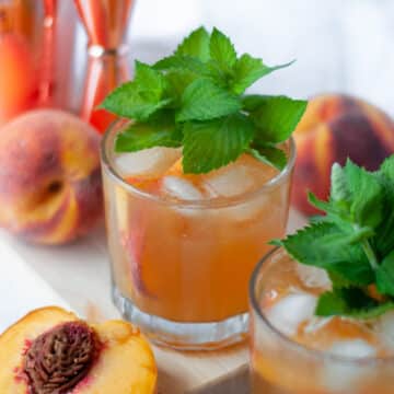 Feature image for our peach whisky smash recipe.