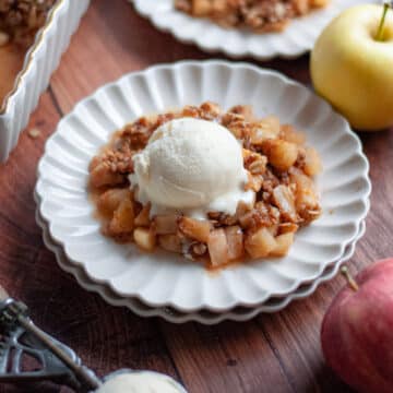 Feature image for our apple crisp with oatmeal topping.