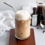 Feature image for our vanilla sweet cream cold brew recipe.