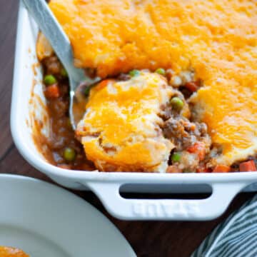 Feature image for our simple cottage pie recipe.