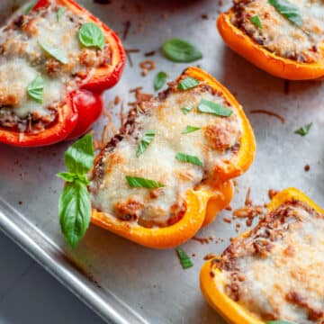 Feature image for our beef stuffed bell peppers recipe.